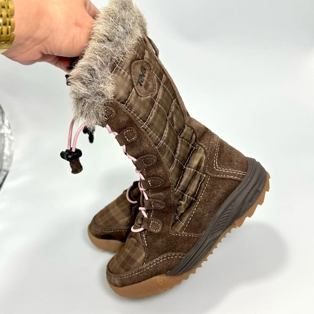 Teva Girls brown suede plaid lenawee faux fur trim waterproof boots size 11
